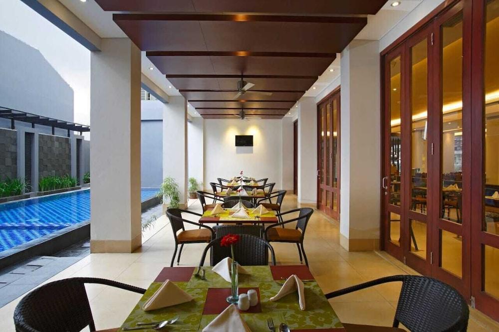 Hotel Surya Yudha Purwokerto Exterior photo