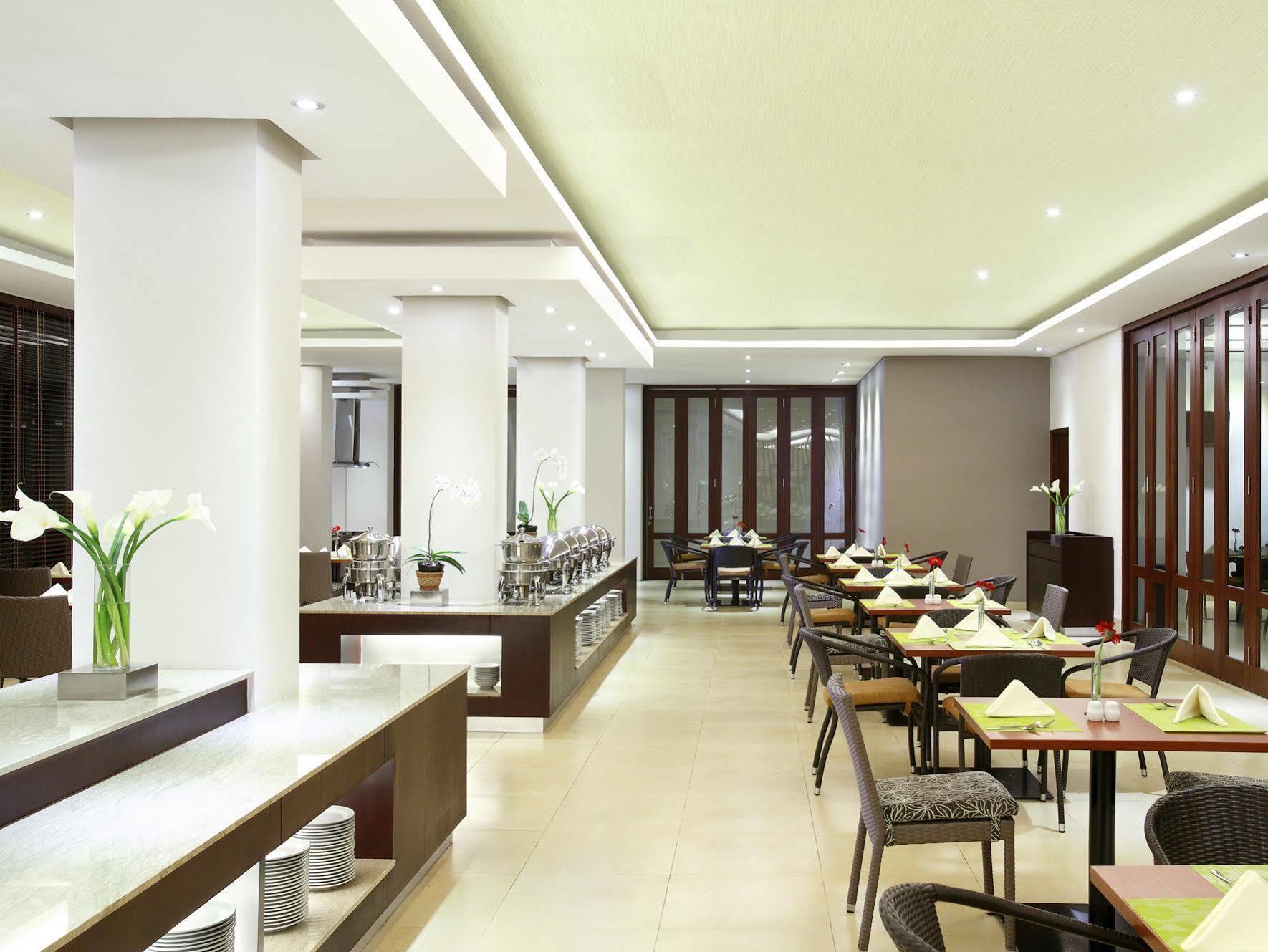 Hotel Surya Yudha Purwokerto Exterior photo